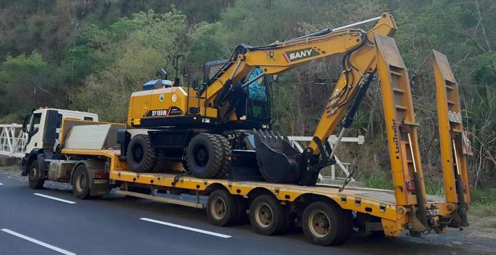 Vente de mini-engins BTP La Réunion